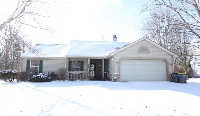 Neighborhood ranch with parks, 3 miles to Purdue