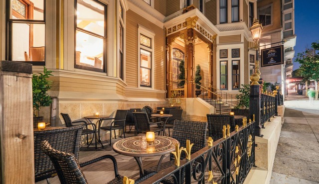 Neighbourgood Sutter Mansion