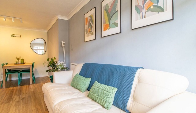 Neilston Road · Be My Paisley Buddy - Pass the Keys