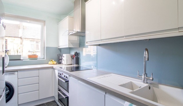 Neilston Road · Be My Paisley Buddy - Pass the Keys