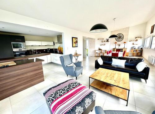 Neiz Vran Maison face à la mer