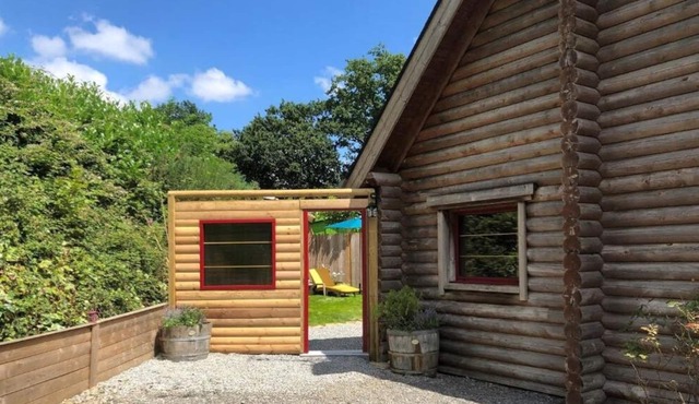 Neizhig Koad Petit Nid en Bois