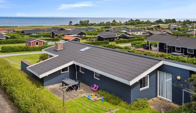 "Nelina" - 300m from the sea by Interhome