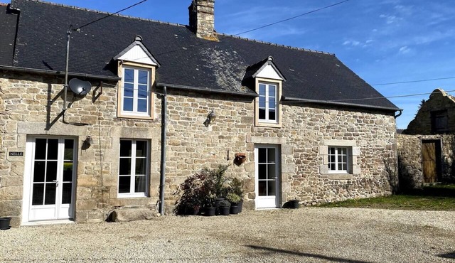 Nelle - Jugon les Lacs -Brittany