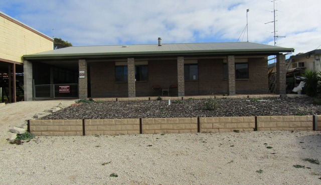 Nelson House - Close to beach! Off peak special!