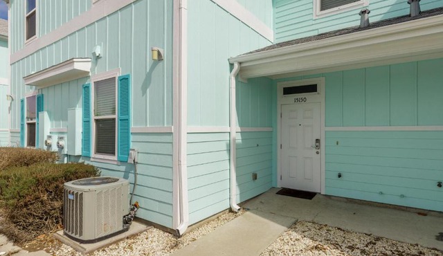 Nemo Cay Resort D150K Poolside by Padre Escapes