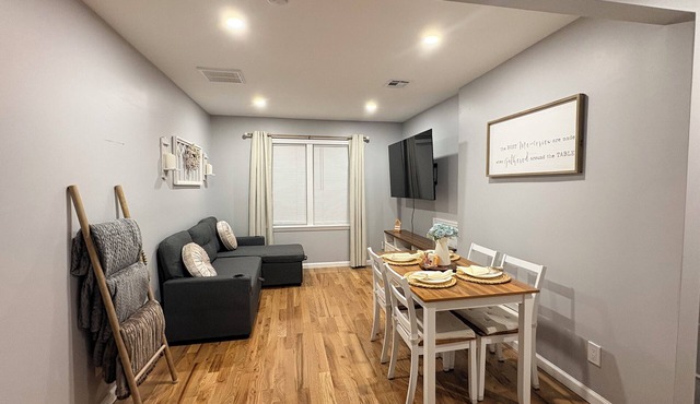 nEnjoy a comfortable 2-BDR Apt. in the heart of Woodbridge, NJ!