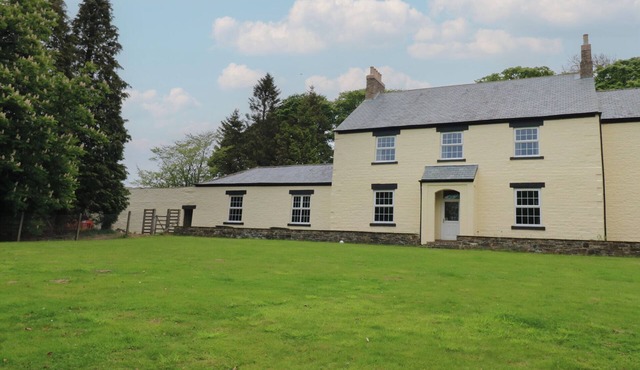 NENTHEAD HOUSE, pet friendly, with a garden in Alston