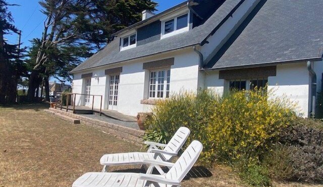 Neo-Breton at the edge of the water and near the center!