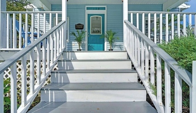 Neptune Bungalow a short ride to the beach