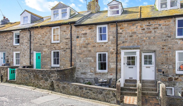 Neptune Cottage - Three Bedroom House, Sleeps 6