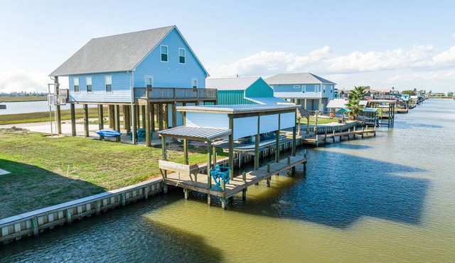 Neptune's Landing-Great Fishing just yards off the ICW!