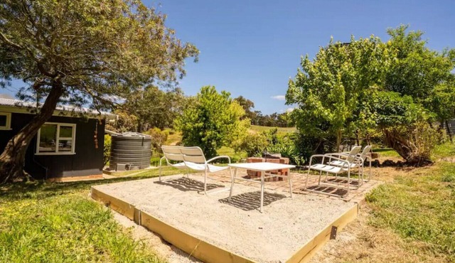 NER001 · Green Acres Cabin: A Ballarat Farmland Retreat