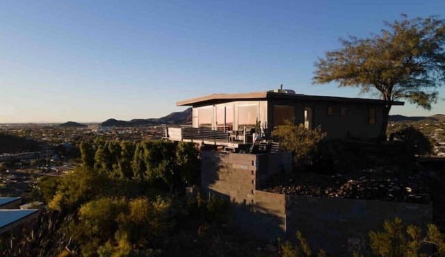 "Nest" 360degree views of Phx -friends couples Decks Hot Tub