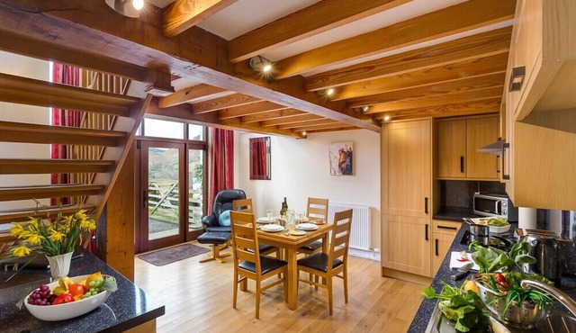 NEST BARN, pet friendly, with a garden in Keswick
