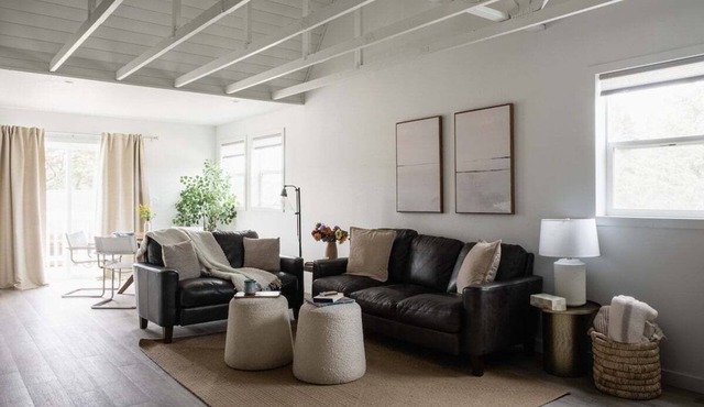 Nest Market Loft - Neskowin lux 2 bed loft steps to beach