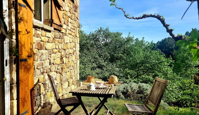 NEST OF LOVE in South Ardèche