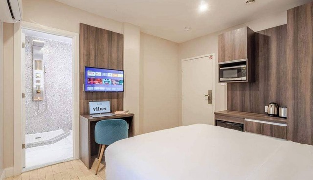 Nest Queen – Downtown MTL Stay