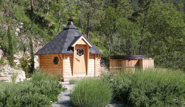 Nestled in an olive grove, chalet with large panoramic terrace