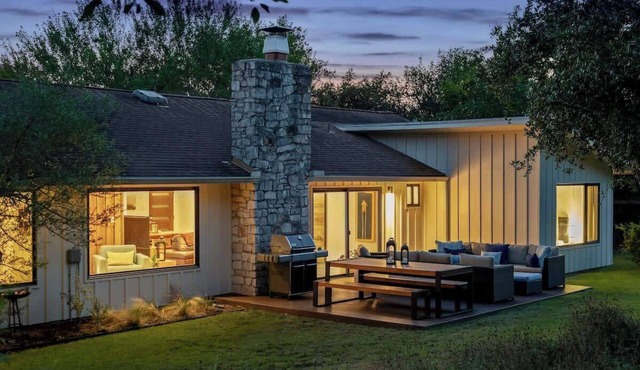 Nestled In Nature Home - Pet-Friendly, Acreage