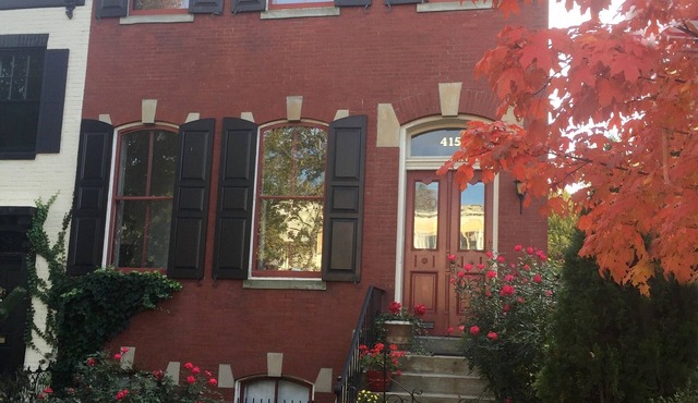 NESTLED IN PRIME CAPITOL HILL LOCATION - STEPS AWAY TO EVERYTHING!