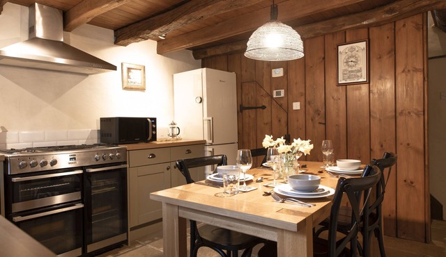 Nestled in the fantastic Nidderdale countryside The Gamekeeper at Low Hole Bottom is situated two mi