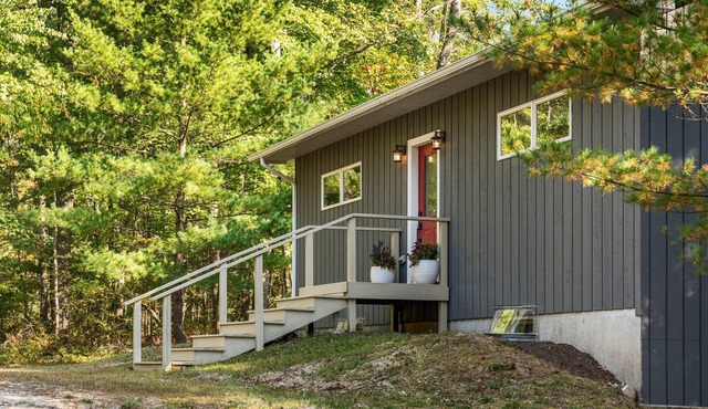 Nestled in the woods, this private detached Guest House is a perfect getaway!