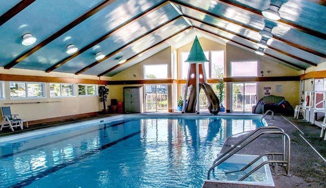 Nestled Inn - Your home away from home in Lighthouse Point