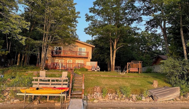 Nestled Lakeside on the beautiful Heart Lake.