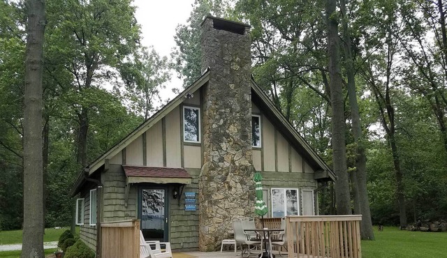 Nestled On 8 Private, Wooded Acres On The Shore Of Grand Lake St Marys