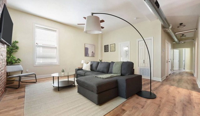 Netflix+FREE Parking Near Hospitals|Food|Shopping