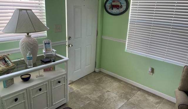 Nettles Island - Beach Cottage