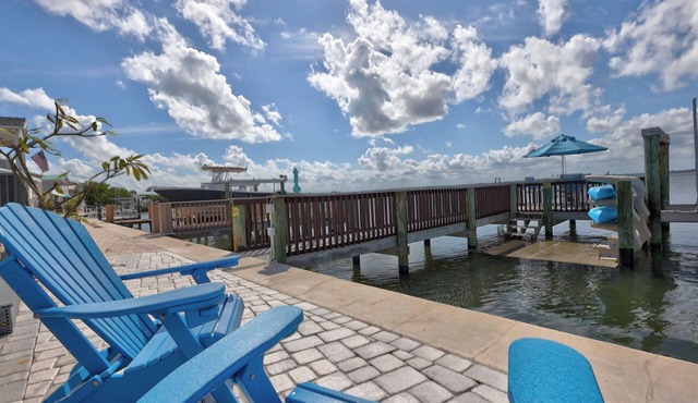 Nettles Island Waterfront with Dock & steps from Beach-plus Golf Cart Credit