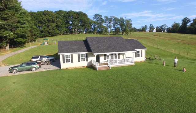 NetZero 3 Bedroom Farmhouse on Blue Ridge Parkway