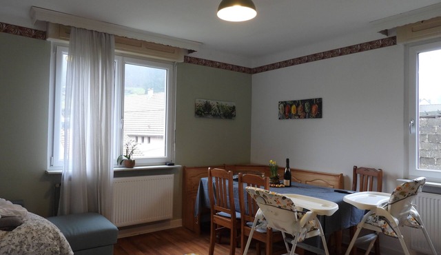 Neu Renovierte, Gemütliche Landhauswohnung, Ideal Ausgestattet für Familien