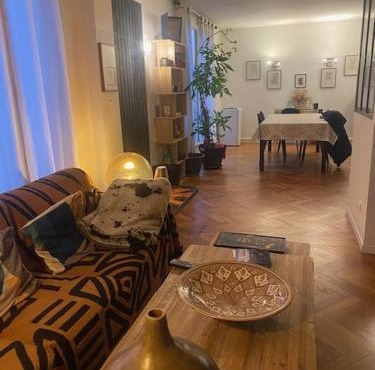 Neuilly-sur-Seine calme et lumineux. B&B. 3 chambres
