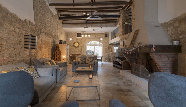 Neus i Sisco Country House in Almatret