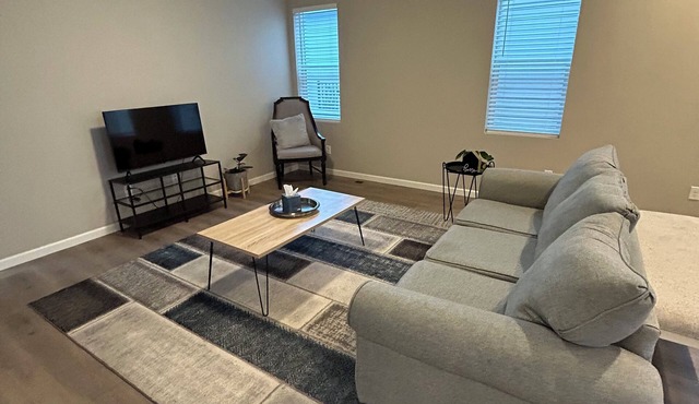 Neutral 3-bedroom housen
