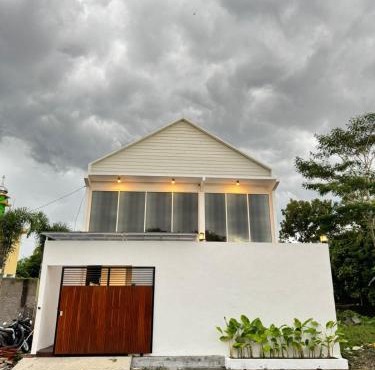 Neuve Private Villa Dekat UNEJ Jember