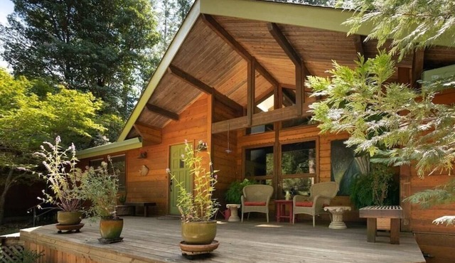 Nevada City Luxury Retreat. Gorgeous Relaxing Chalet