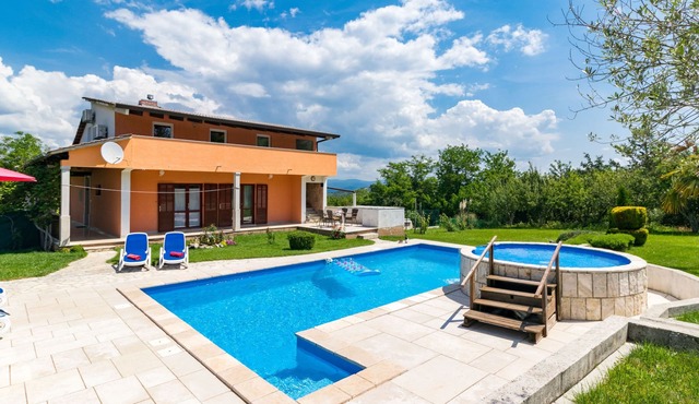 Nevenka by Interhome