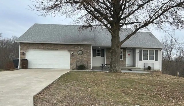 Never Too Farn Spacious house on dead end road with great outdoor space!nn