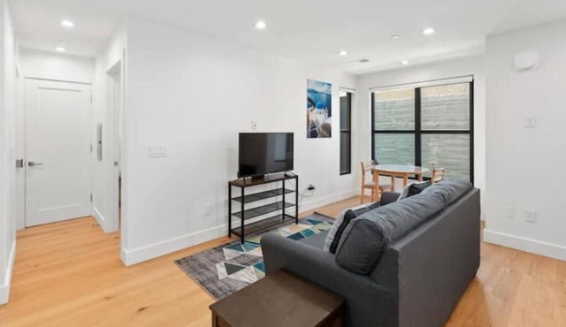 New 1 BR Condo with BBQ Grill - San Francisco Life Real Estate