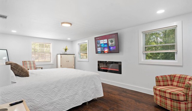 NEW! 19 Minutes from Savannah Historic District