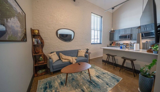 New 1BR King Bed Apartment: Brewery|River|Downtown