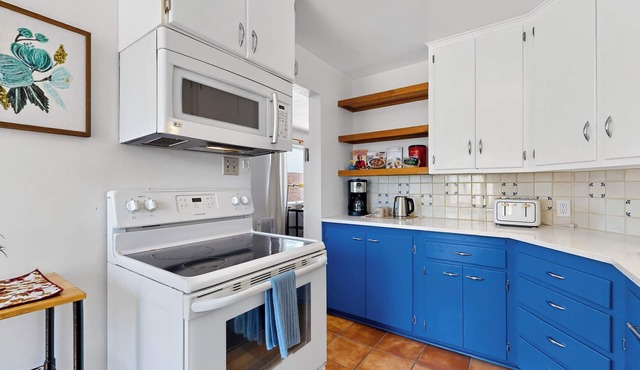 NEW- 2 Bed/1 Bath near UNM/VA/State Fair/Kirtland