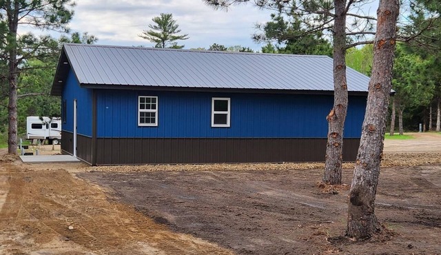 New 2 Bedroom , 1 bath cabin