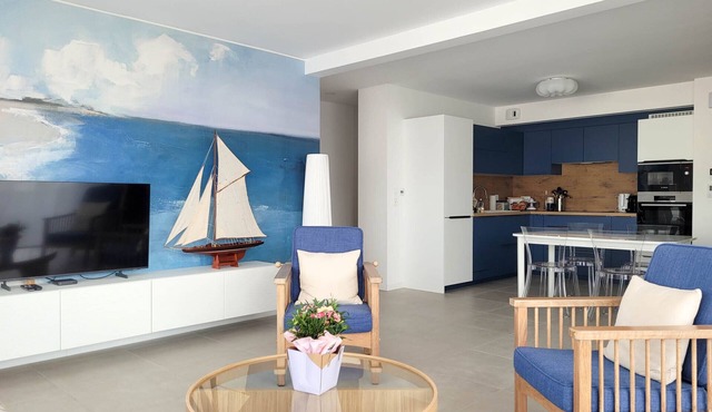 New 2-Bedroom Apartment with Terrace and Parking in La Palmyre