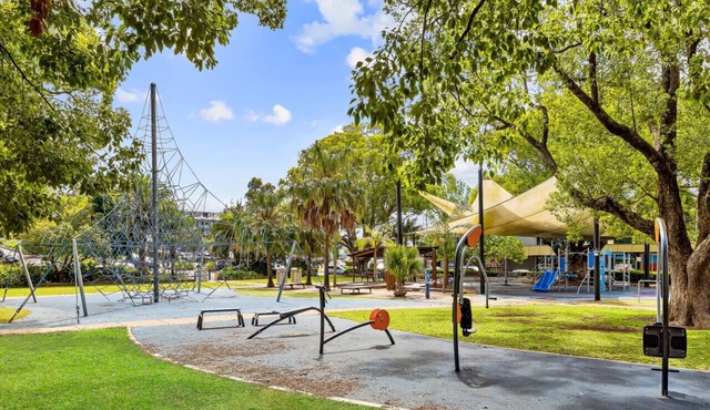 NEW 2 Bedroom APT in Heart of Campsie