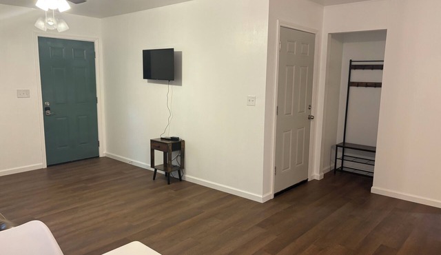 New 2-bedroom Duplex in Guthrie close to I-35
